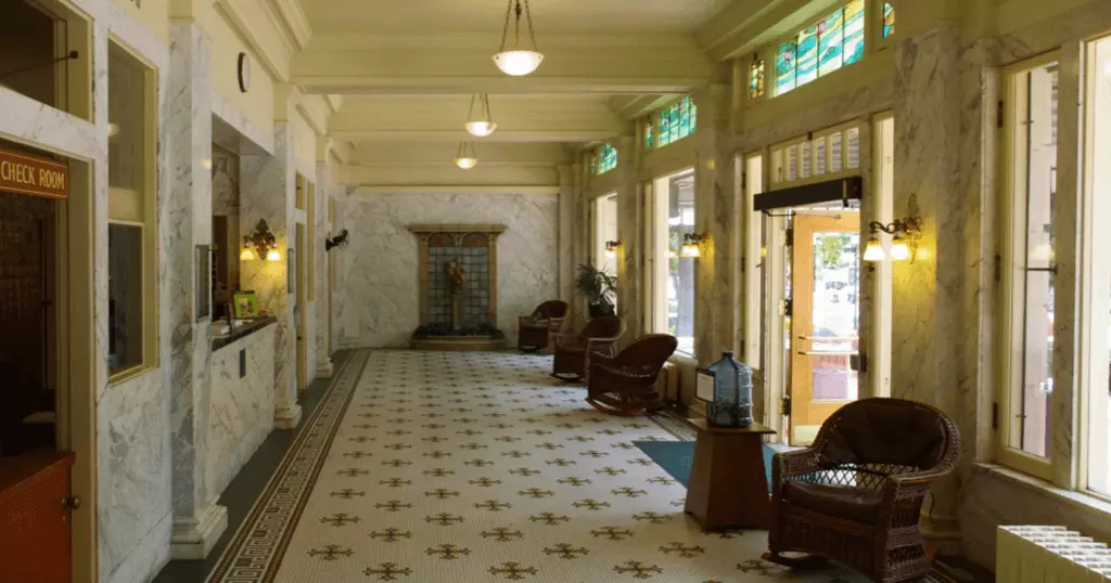 Arkansas - Fordyce bathhouse lobby - Hot Springs